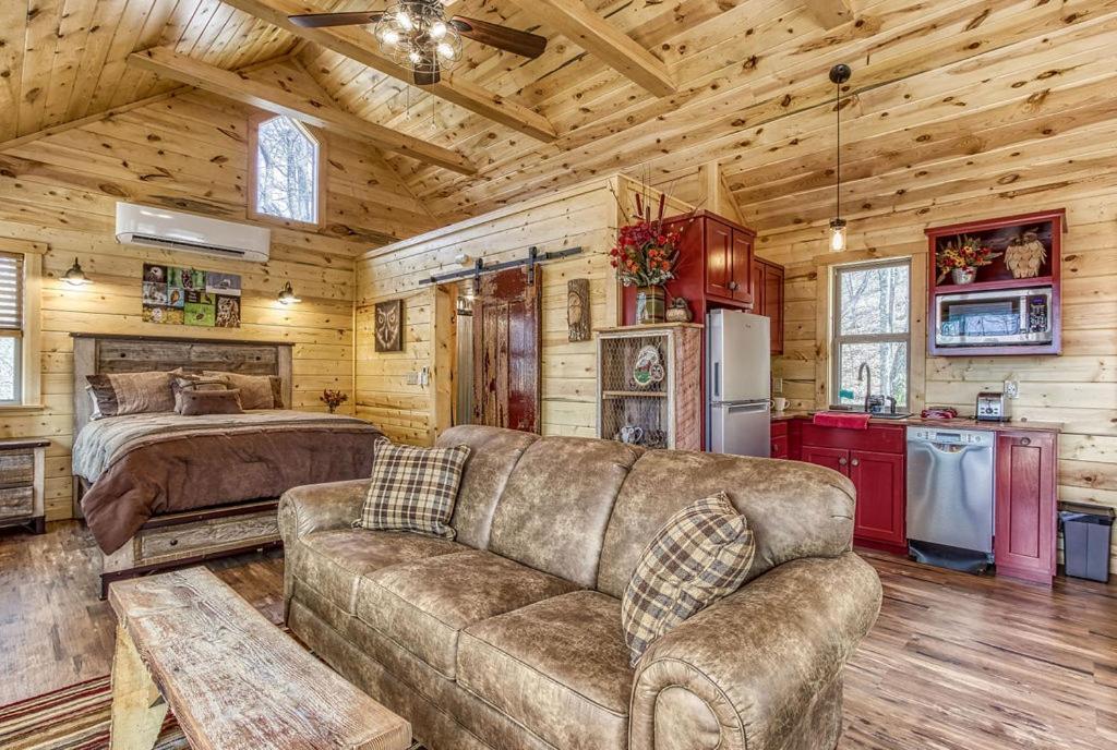 Owls Nest Tree House Hot Tub, Wifi, 1089 Free Tickets Each Paid Day, Dollywood And More 塞维尔维尔 客房 照片